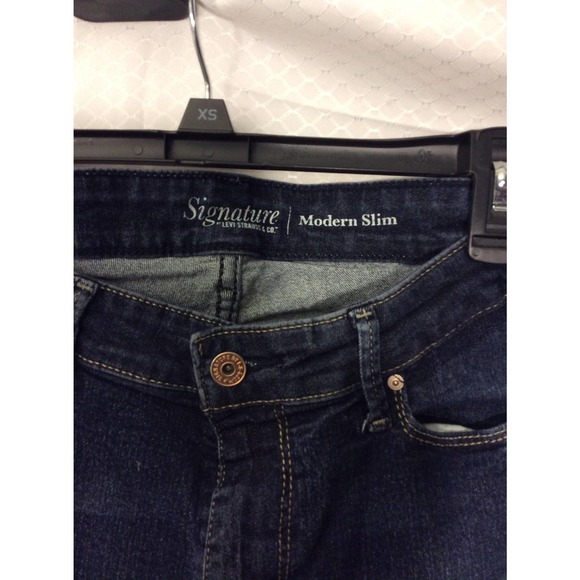 Levi Signature Modern Slim Jeans in Women size 16M - Picture 2 of 11